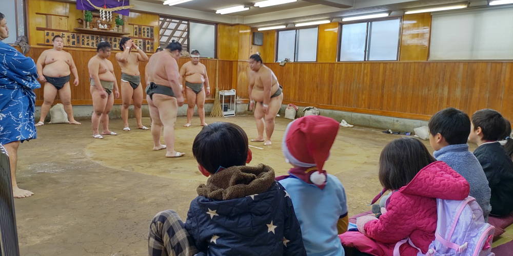 ビーバー隊　2023年12月　お相撲さんの朝稽古を見学 